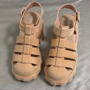 Melissa Women's Chunky Megan Velvet Fisherman Sandal in Nude W7
